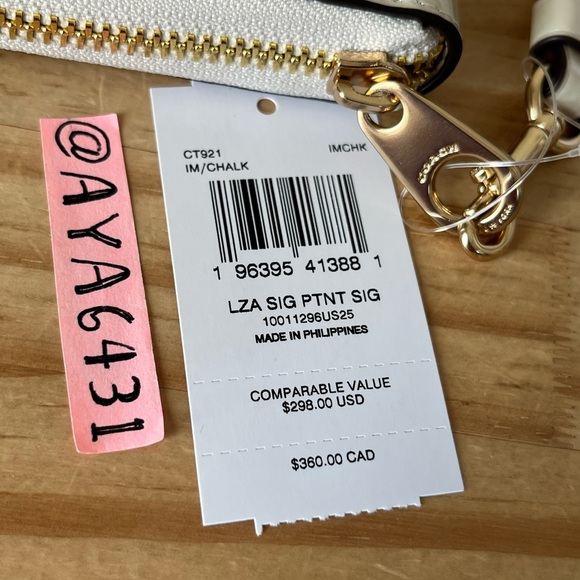 Coach Wallet🎈🎈 - Picture 4 of 9